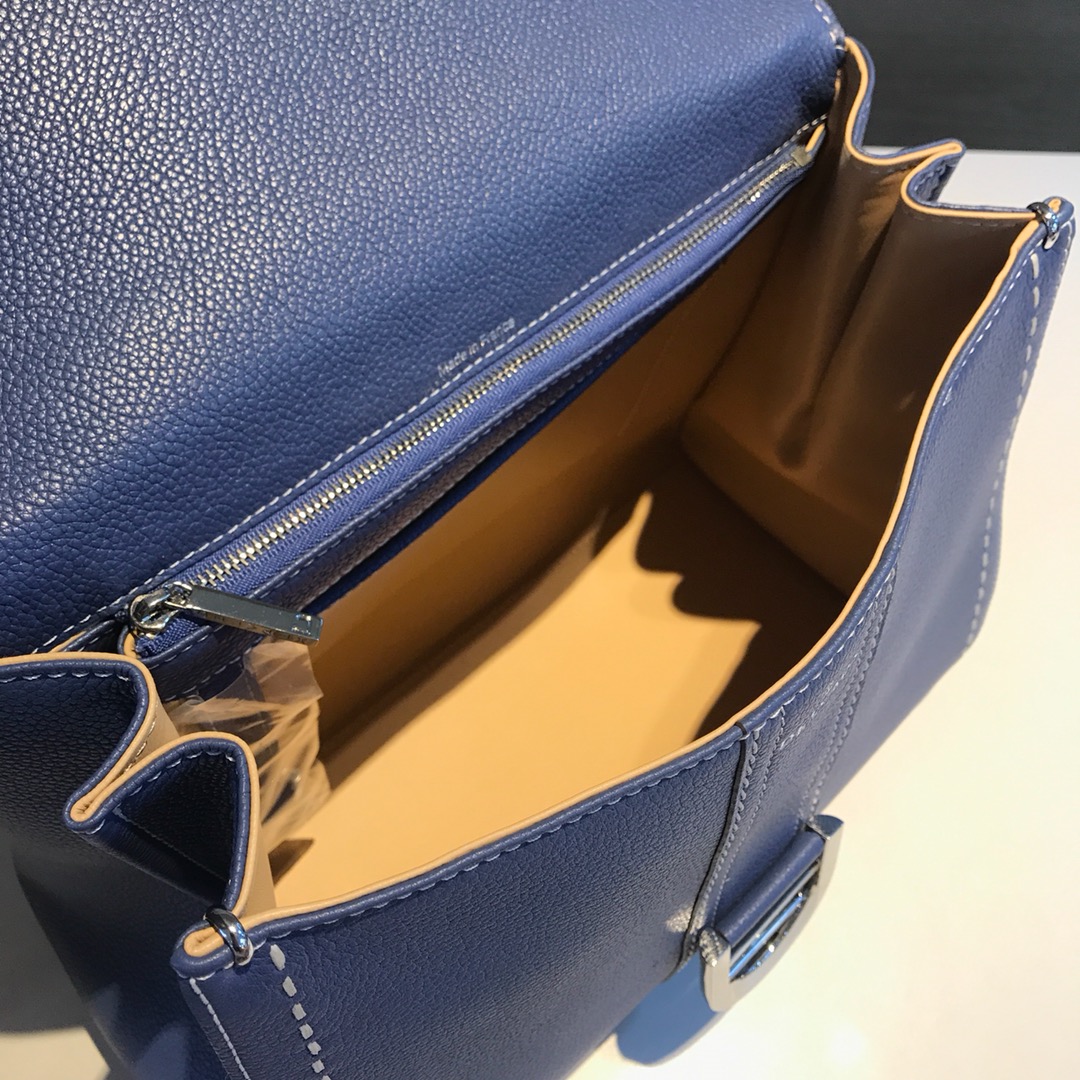 델보 브리앙 토고 박스백 미듐